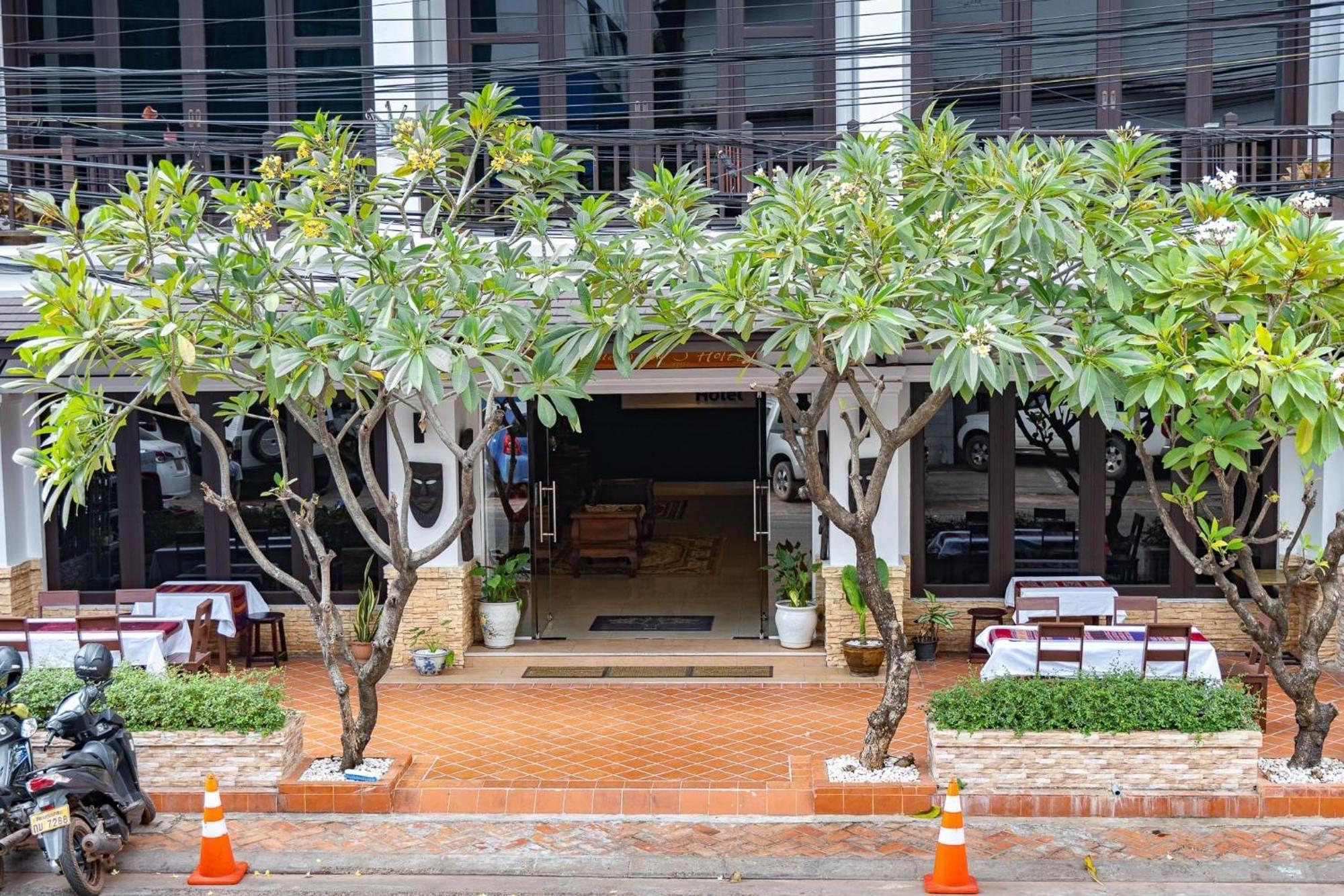 Vongkhamsene Boutique Hotel Ban Nongdouang Exteriör bild